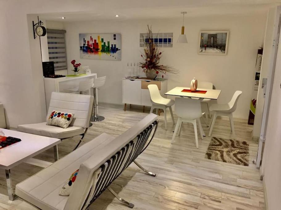 Lovely Two Bedrooms Apartment. Flic-en-Flacq Exteriör bild